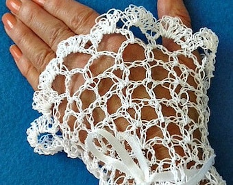 Crochet Pattern, White Wedding, Lacy thread Cuffs, Bridal gloves,  Fingerless gloves, Easy pattern, works up quickly,