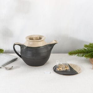 Ceramic Teapot | Medium | 800ml | The Village Pottery