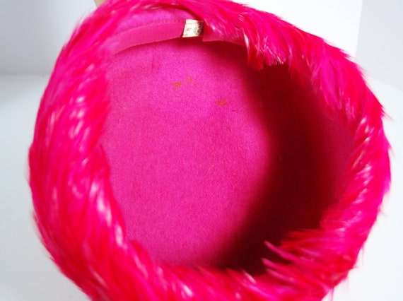 Vintage 1960s Hot Pink Feathered Womens Pillbox H… - image 7