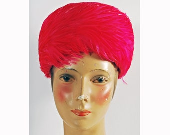 Vintage 1960s Hot Pink Feathered Womens Pillbox Hat