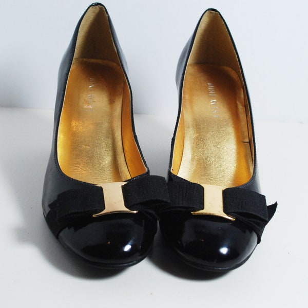 Vintage Black Patent Leather Heels/ Gold Buckle/ Round Toe/ Grosgrain Ribbon Bow/ Gold lining/ Nine West/ Pumps/ Mid heels