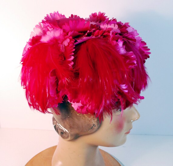 Feathers and Flowers Hot Pink 1960s Designer Hat/… - image 4