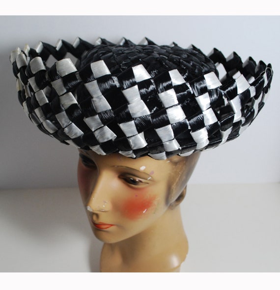 Vintage Black and White Faux Straw Paper Hat/ Che… - image 2