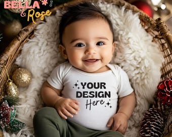 Kinder Weihnachtsmodell, weißer Bodysuit Mockup, Kaninchenfelle 4411 Mockup, Säugling Bodysuit Mockup, Latein Baby Mockup, Baby Bodysuit Mockup.