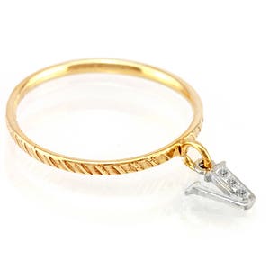 Anillo personalizado mujeres, anillo colgante de oro, anillo de letra inicial, anillo de letra de oro, anillo personalizado delicado, regalo por debajo de 100