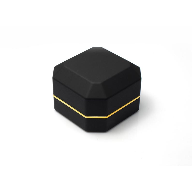 LED Lighted Velvet Ring Box, Engagement Proposal image 7