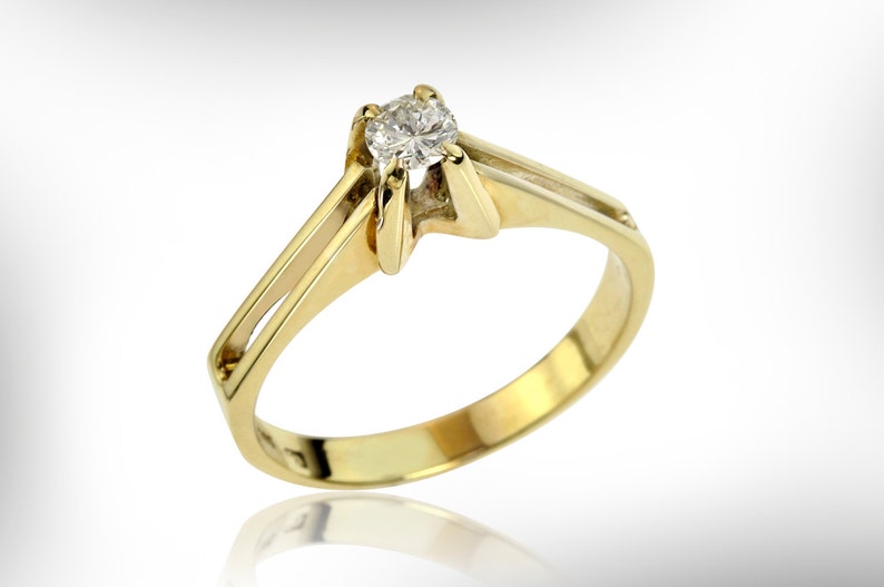 Vintage Solitaire Diamond Ring, 14k Gold and Diamond Women Engagement Ring, image 1