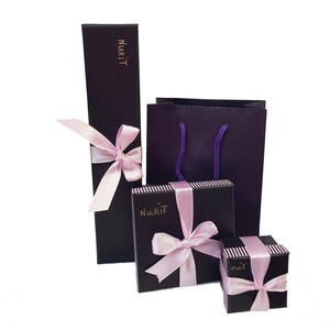 Beautiful gift wrapping - ready for a birthday.