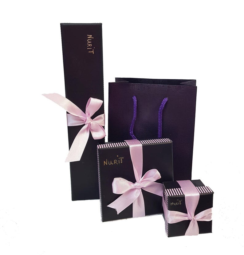 Beautiful gift wrapping - ready for a birthday.
