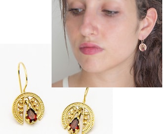 14k Gold with Garnet Dangle Earring, Vintage Style Garnet Gemstones Earrings for Women.