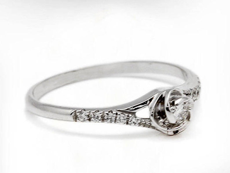 Flower Engagement Ring, Vintage Engagement Ring, 14K 18K White Gold Diamond Engagement Ring, Unique Engagement Ring for Women. image 2