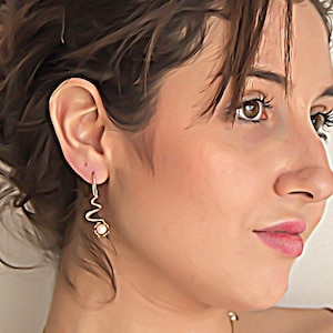 Freshwater Pearl Dangle Earrings, 14k Gold Drops Women, June Birthstones Pearls Jewelry, Elegant Gold Earrings for Her.