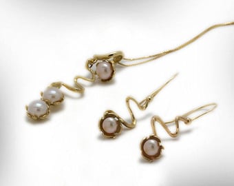 Gold Pearl Jewelry Set, Elegant Necklace & Dangle Earrings