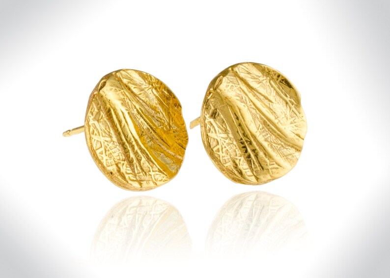 Bridal Gold Post Earrings 9K Circle Studs Earrings Circle Stud Earrings Weddings Jewelry Minimal Ear Post Earrings Bridal Accessories