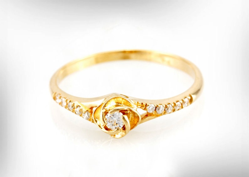 14k/18k Yellow Gold and Diamonds Engagement Ring, Unique Flower Engagement Ring for Women, Vintage Bridal Ring. image 2