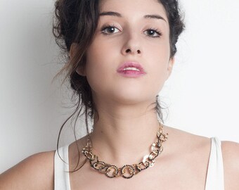 Spinell und Gold-gefüllte Boho-Halskette, Statement-Halskette, handgemachter Schmuck