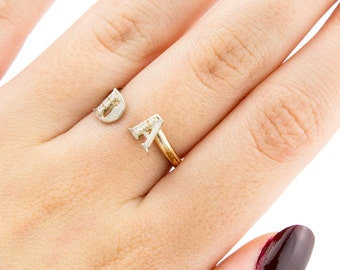 Anel delicado em ouro com inicial, letra personalizada em prata de lei, anel com pedra de nascimento.