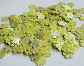75 Lime green Silver Spray Effect Flower Sequins/KBSF421