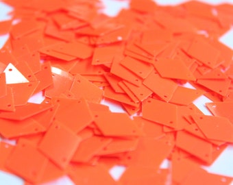 100 lantejoulas em formato de diamante/ Cor laranja neon/KBPS543