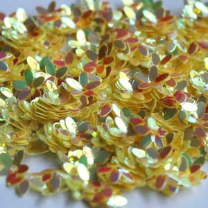 100 Yellow rainbow  shade sequins/KBSF430