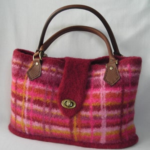 Knitting Pattern PDF Felted Wool Portland Plaid Bag purse handbag two sizes includes tutorial on making a fabric lining image 1