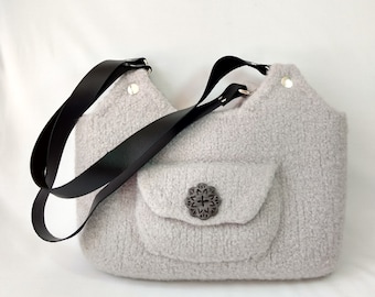Knitting Pattern Wool Felt purse handbag tote: Sweetwater Bag (PDF Download) worsted yarn easy quick project DIY gift fabric lining tutorial