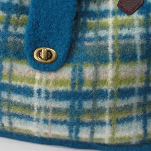 Knitting Pattern PDF Felted Wool Portland Plaid Bag purse handbag two sizes includes tutorial on making a fabric lining image 5