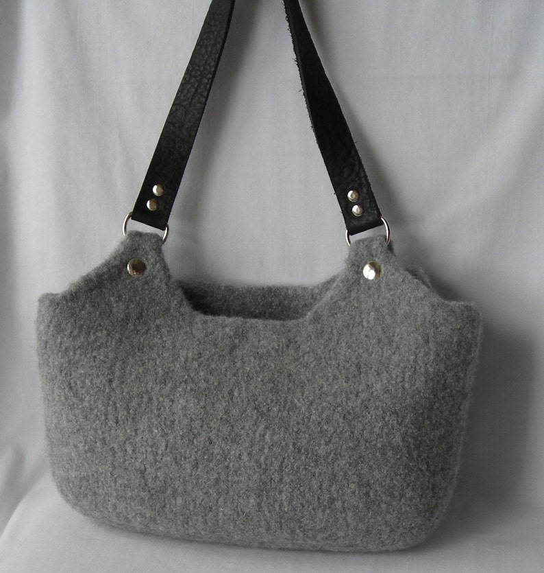 Felted Wool Bag Knitting Pattern Handbag Purse Shoulder Bag Tote Worsted Wool Yarn Easy Quick DIY Gift Women Girls image 7