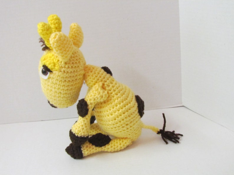 crochet giraffe stuffed animal