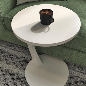 C-Shaped Wooden Side Table, Wheeled Table, Round End Table, Couch Table, Living Room Coffee Table, Easy to Assemble Home Furniture