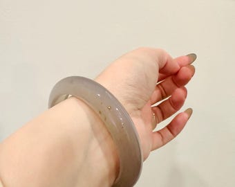 Natural Agate Bangle: Gray Tone, Moss Inclusions (57.7mm)