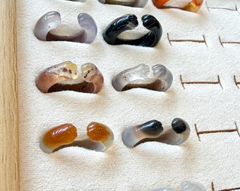 Hand Carved Agate Cat Paw Ring, Natural Gemstone Jewelry, Cat Lover Gift