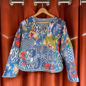 Chaqueta acolchada hecha a mano con patchwork indio: abrigo boho reversible reciclado