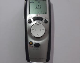 Digital Voice Recorder - Olympus VN-120. Working with headphones, manual & CD. Dictaphone, fully electronic - no cassette.