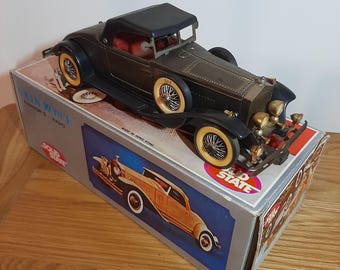 Radio Model Vintage Rolls Royce Phantom - Boxed & Working.  With instructions and box inserts. MW radio, 9v battery.