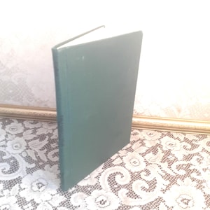 Libro Familia Bajo el Puente: 1986 Tapa dura, Garth Williams Art