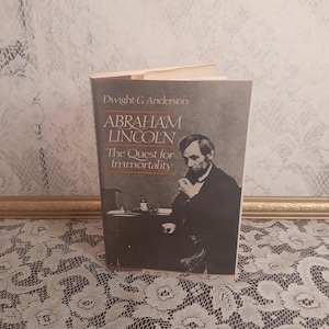 Historical biography book, Abraham Lincoln, Dwight G Anderson 1982, first edition hardcover, vintage
