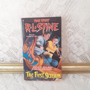 vintage horror book, Fear Street book, Fear Park #1 The First Scream, RL Stine 1996 first edition paperback, teen thriller novel