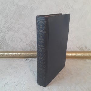 Vintage Classic Book, The Scarlet Letter by Nathaniel Hawthorne, 1931 Hardcover, Literature, Collectible