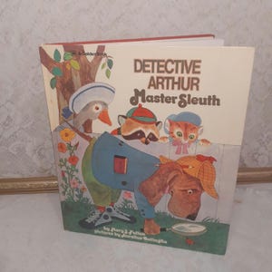 Golden Book children’s book, Detective Arthur Master Sleuth by Mary J Fulton, 1974 vintage hardcover, illustrated kids mystery story