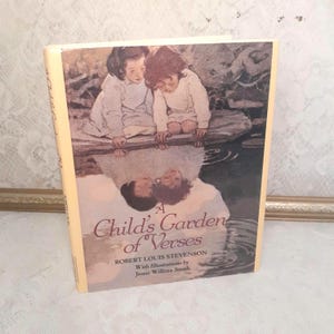 Vintage Children's Poetry Book: A Child's Garden of Verses, Jessie Willcox Smith Illustrations