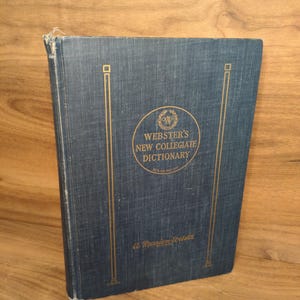 Websters dictionary book vintage 1961 collegiate edition classic reference hardcover