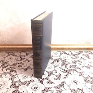 Abraham Lincoln book, Lincoln’s Stories and Speeches book, Edward Frank Allen editor, vintage hardcover, World’s Popular Classics