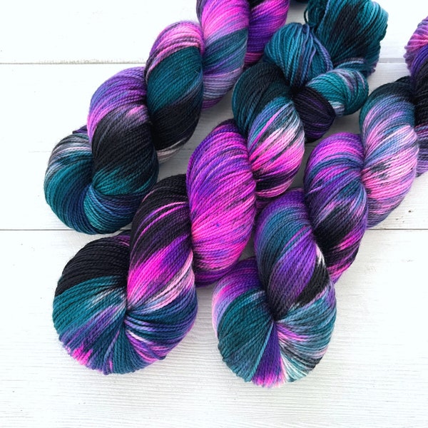 Burst and Bloom - Acoustic Sock Yarn - Handpainted Superwash Merino - 400 Yards