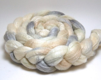 Handpainted Merino Bamboo Wool Roving - Soren - 4 oz Cream Silver Grey