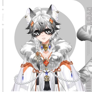 Puede incluir: Un personaje de anime con cabello blanco, orejas de gato negras y un cuello de piel blanca. El personaje lleva un kimono blanco y naranja con gafas de sol a cuadros blanco y negro. El personaje tiene una cola blanca y gris.