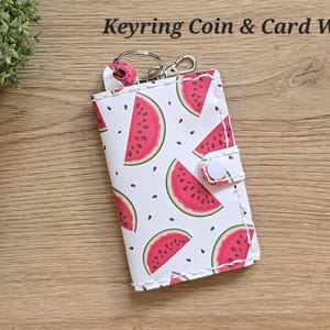 Porte-monnaie fait main en similicuir avec imprimé pastèque, conception compacte, bouton pression sécurisé, porte-clés, pièces de monnaie, espèces, petit EDC, fruit