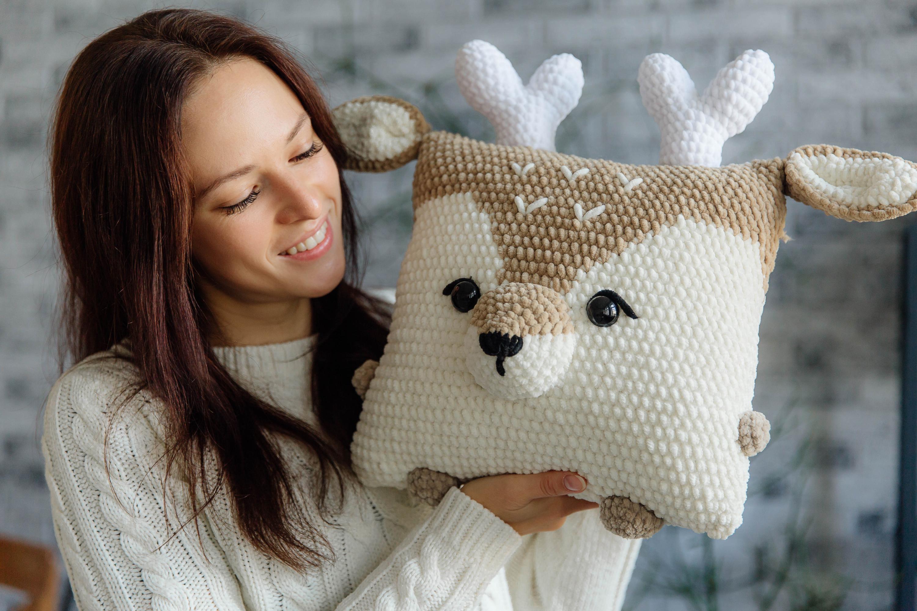 Crochet Pattern Reindeer Set 2 in 1 (reindeer Pillow and 3 Toys for ...