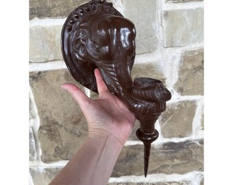 Vintage metalen olifantenbeelden