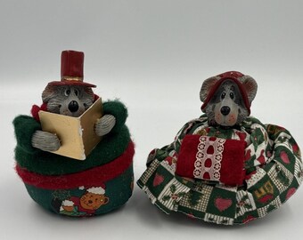 Russ Berrie Kathleen Kelly Critter Factory Christmas Mr. & Mrs Bear Caroler-hars